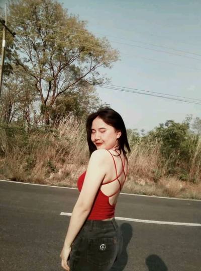 Chompoo 25 ans หนองหาน Thaïlande