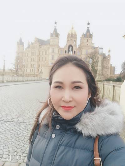 Saengtian Thongjaroen 44 ans Hamburg Allemagne