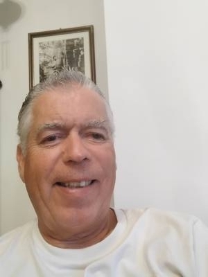 Adrian 65 ปี La Chartre-sur-le-loir France