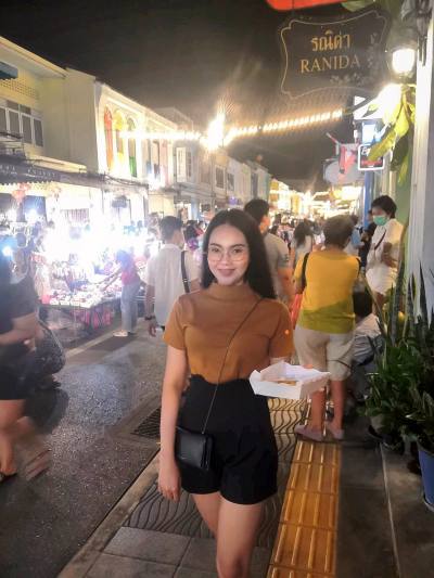 Nonglak 35 Jahre ศรีนครรินทร์ Thailand