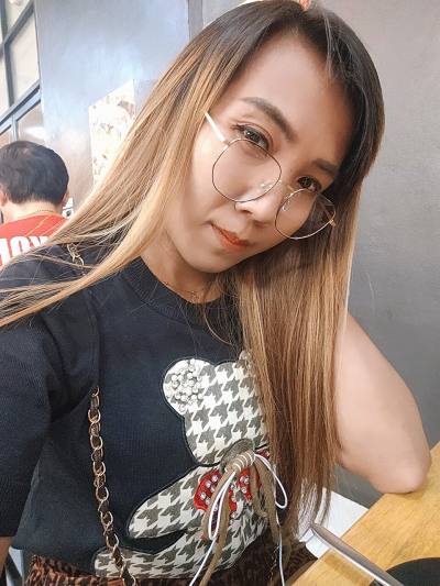 Estells 32 ans เมือง Thaïlande