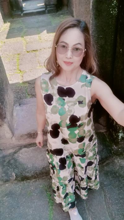 Rose 45 years Sisaket Thailand