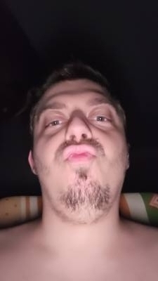 Cristian 35 ans Bucharest Roumanie