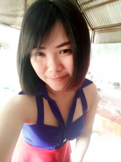 Rungnapa 32 ans ตัวเมือง Canada