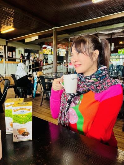 Rita 47 years Meungchiangmai Thailand