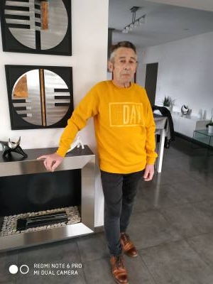 Richard 74 ปี Lons Le Saunier France