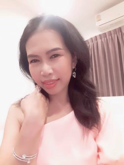 Oum 49 ans บางพลี Thaïlande