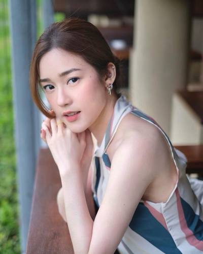 Anong 34 ans Bangkok Thaïlande