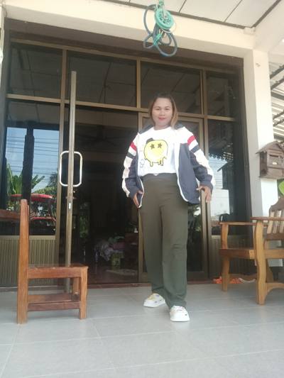 I am a cheerful person who is friendly to everyone.