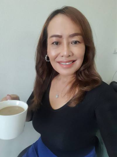 Chutima 53 Jahre Lat Phrao Thailand