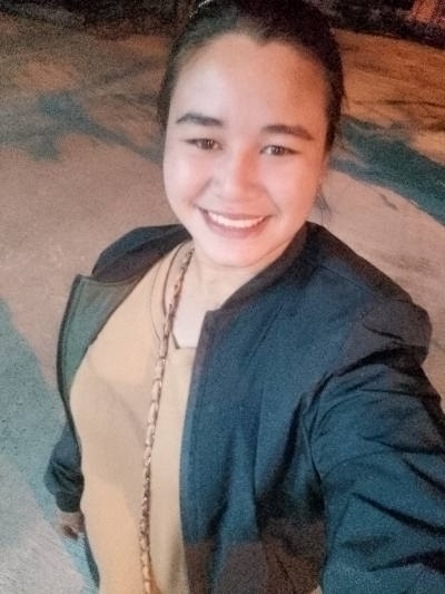 Arraya 24 ans Nakhon Phamon Thaïlande