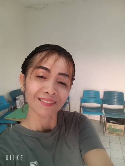 Taeng 46 ans Tongbang Thaïlande