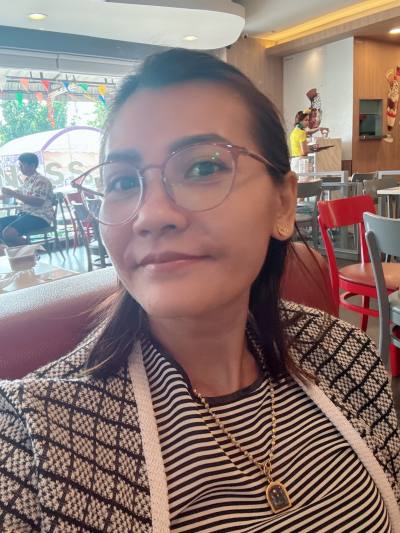 Ariya 40 Jahre Rayong  Thailand