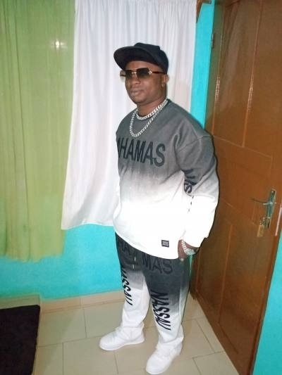 Mathieu 38 ปี Mono Benin