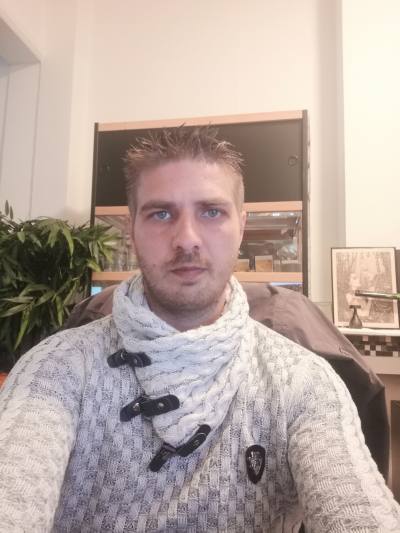 Maxime 38 years Namur Belgium