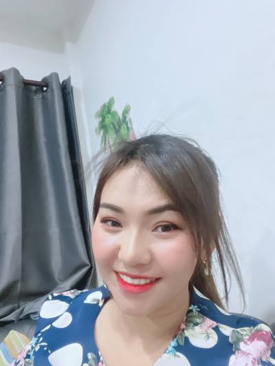 ภาวินี 35 years Bankkok Thailand