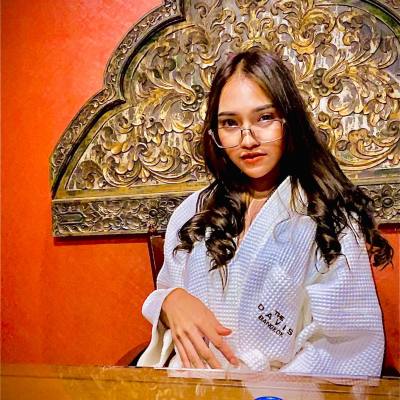 Wee 23 ans ไทย Thaïlande