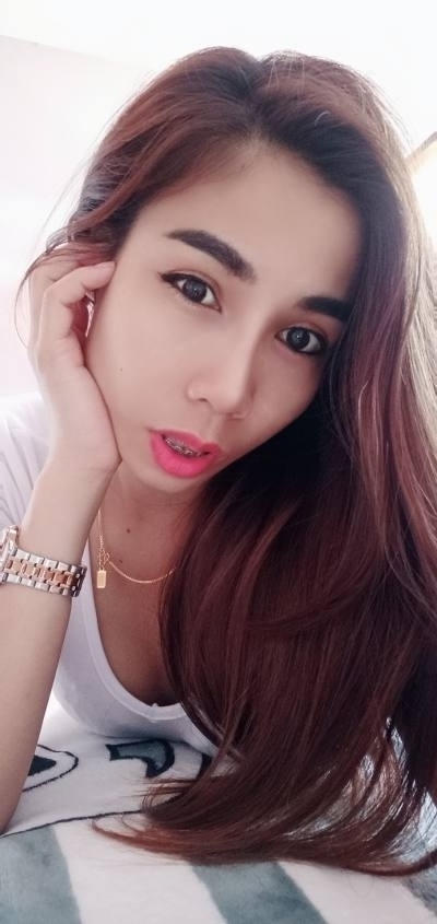 Nadia 34 ans สกลนคร Thaïlande
