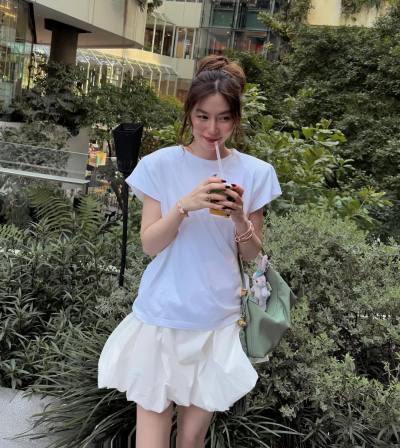 Helen 33 Jahre Bangphlat Thailand