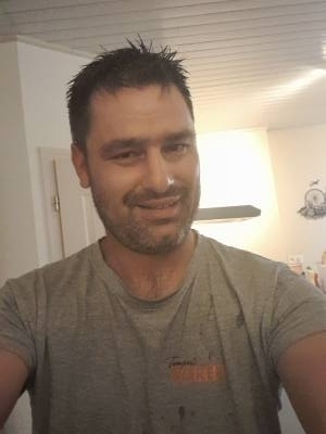 Julien 38 years Annonay France