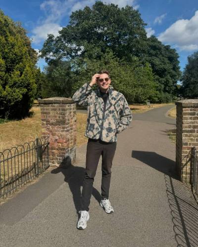 George 40 ปี London Uk  United Kingdom