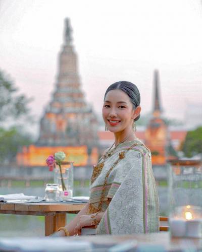 Pim 35 Jahre Bangkok Thailand