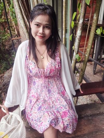 Nida 39 Jahre Surin Thailand