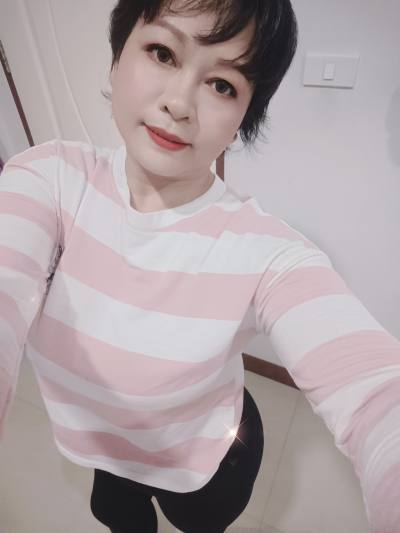 Charuwan 40 ans Rayong Thaïlande