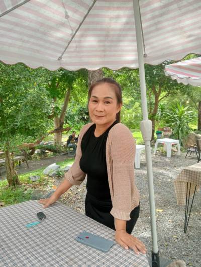 Jina 46 Jahre Singburi Thailand