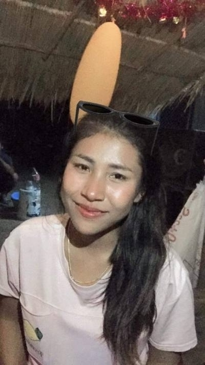 Kanokpun 27 ans Prakhonchai Thaïlande