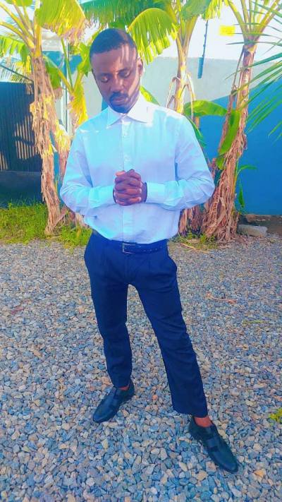 Mawell 34 ans  France