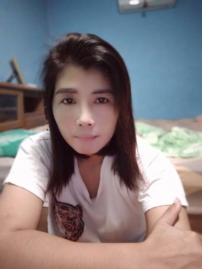 Lumduon 39 ans อ.สนามชัยเขต Thaïlande