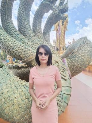 Phakwipha 44 years Moung Surin Thailand