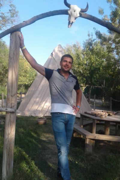 Alexander 44 years Biganos France