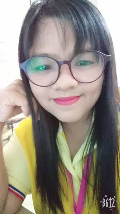 Mina 49 ans Satuek Thaïlande