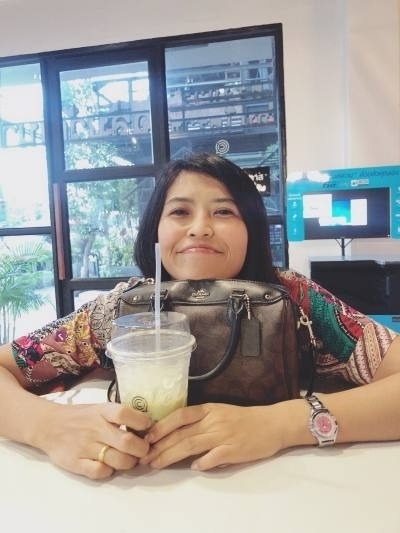 Sudarat 44 ans Thailand Thaïlande