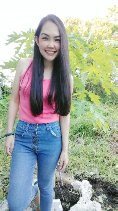 Nadia 43 ans Phra Nakhon Si Ayutthaya Province Thaïlande