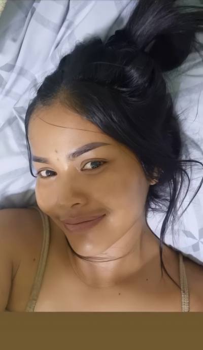 Rose 36 Jahre Satuk Thailand