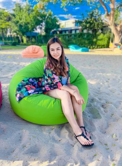 Nisa 39 Jahre Bangkok Thailand