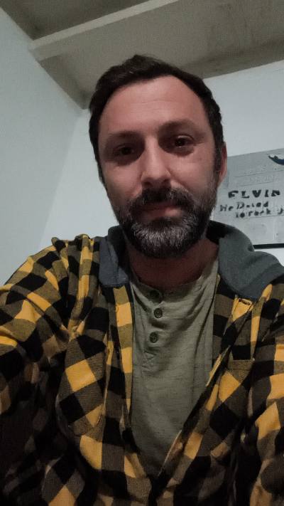 Frederic 37 ปี Auzouville Sur Saane France