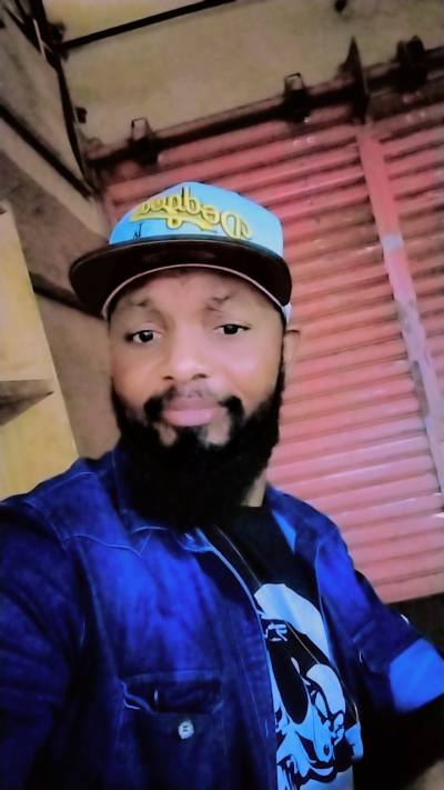 Njansep 35 ปี Yaoundé Cameroon