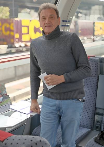 Alain 70 ปี Seraing Belgium