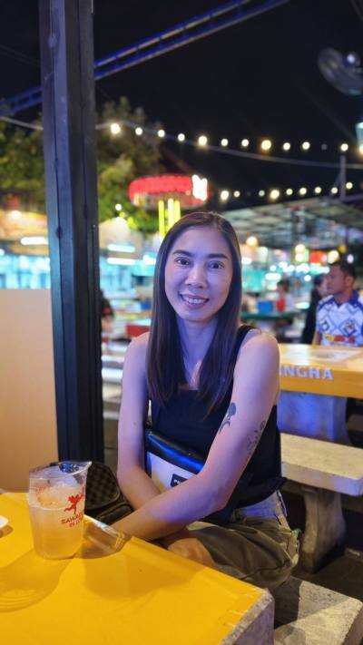 Chanyanuch 27 ans Chonburi  Thaïlande