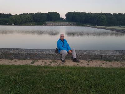 Serge 64 ปี Meaux  France