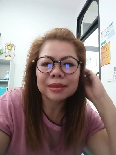 Yupin 43 ans Bangkok Thaïlande