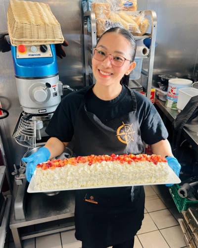 Anong 30 ปี Kanchanaburi ไทย