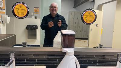 Denis 67 ปี Québec Canada