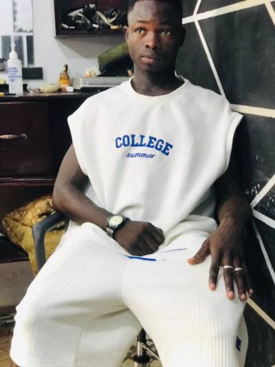 Adam 25 ปี France  France