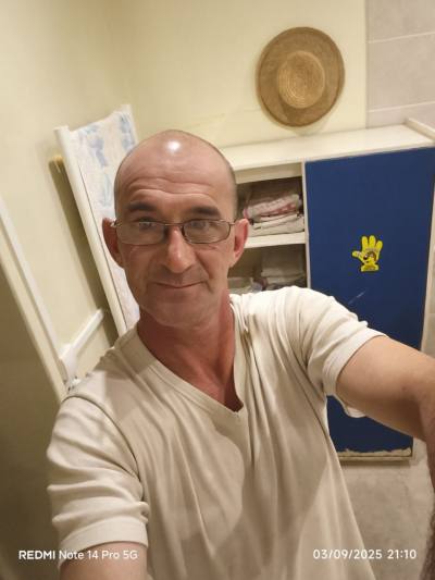 Luc 53 ปี Nantes France Luc 53 ปี Nantes France