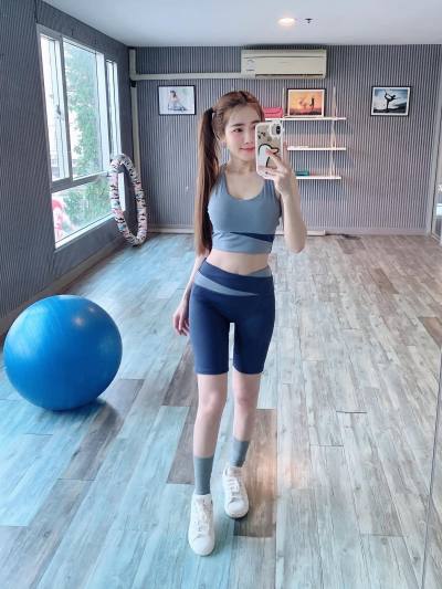 Chariya 33 years Nakhon Phanom Thailand